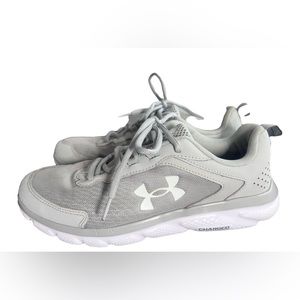 Under Armour Shoes in very good condition - Size 10 US / 9 UK